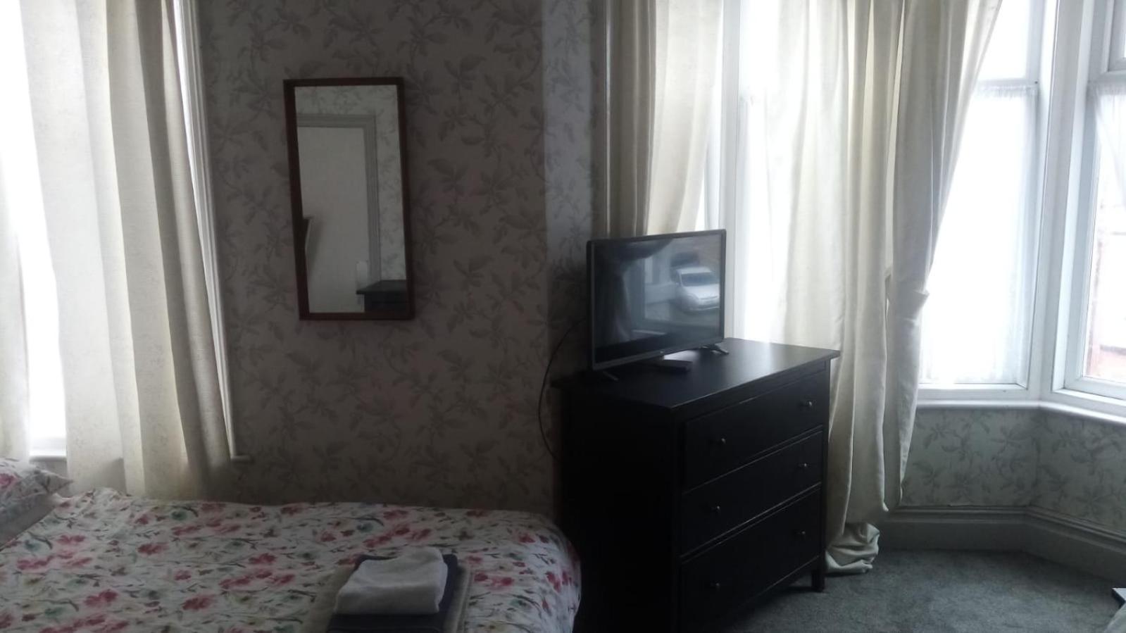 The New Macleods Guest House 黑潭 外观 照片